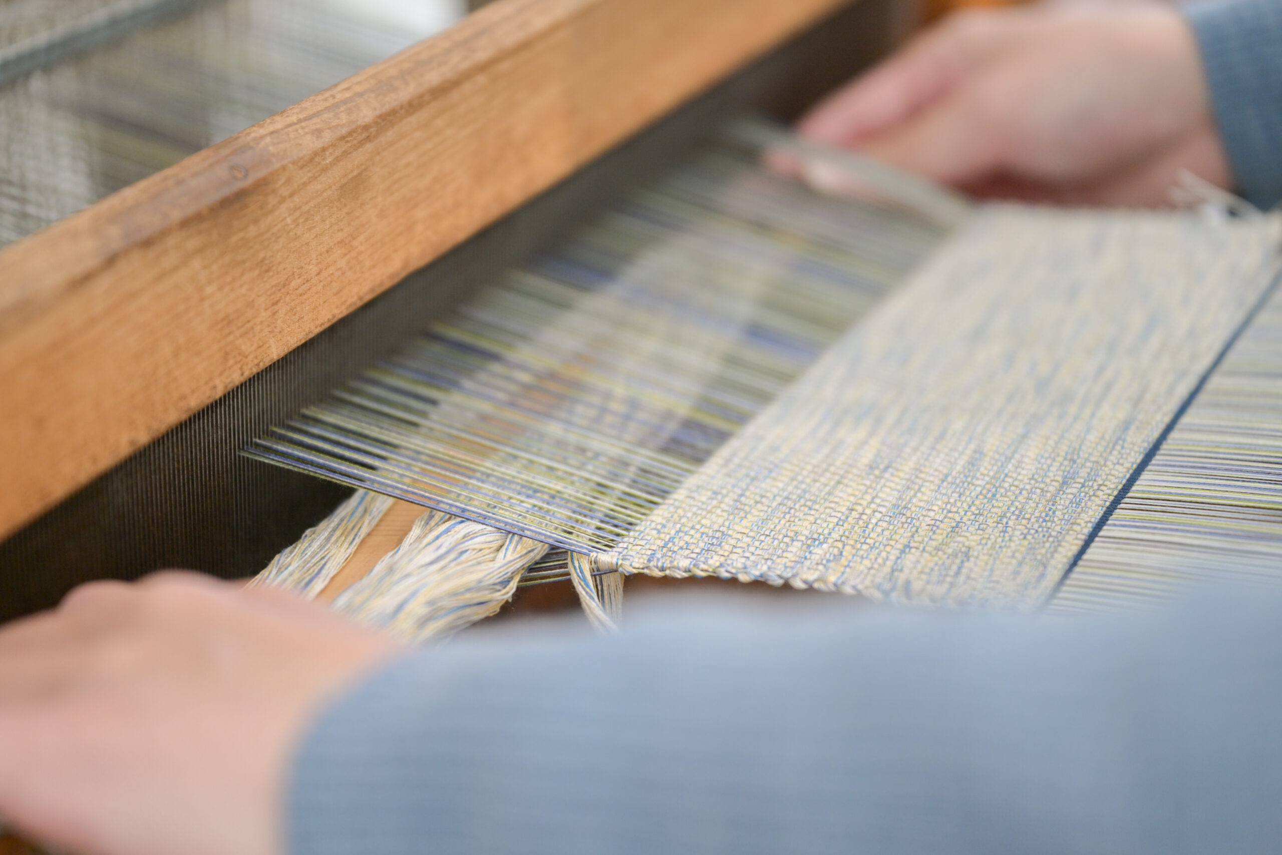 多摩織工芸館 手織り体験｜八王子織物工業組合