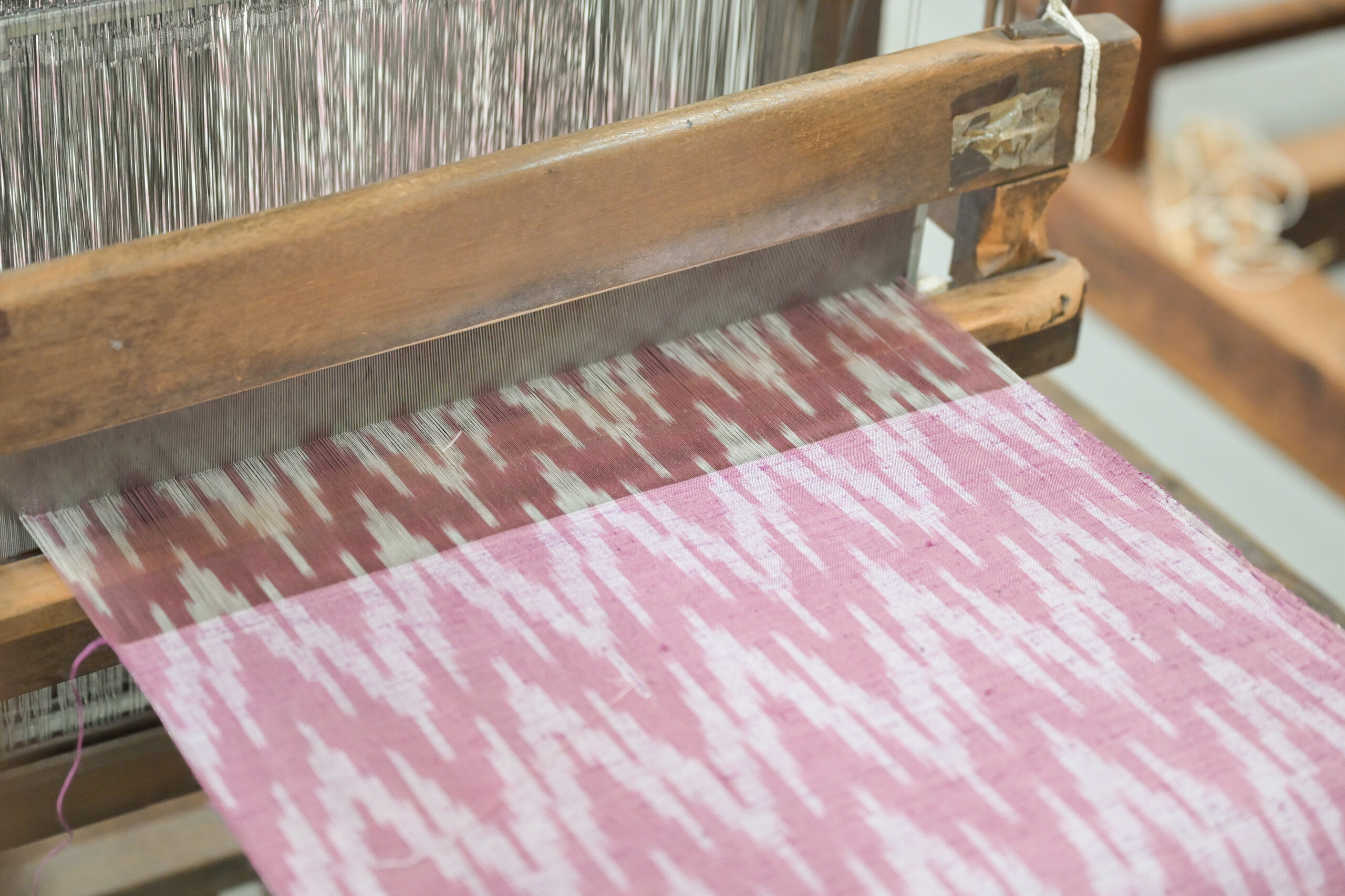 多摩織工芸館 手織り体験｜八王子織物工業組合